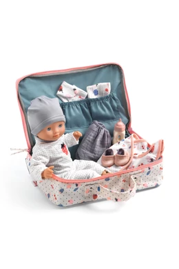 Djeco Pomea Játékbaba kiegészítőkkel - Vani bőröndje - Vanille's suitcase 11 részes