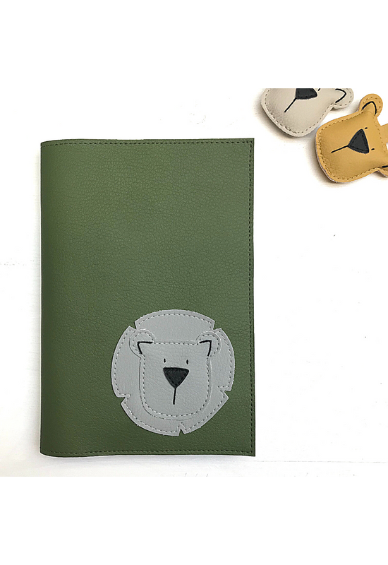 ESKA Egészségügyi kiskönyv borító - Sötétzöld/világosszürke oroszlán (12.5 x 17.5 cm)
