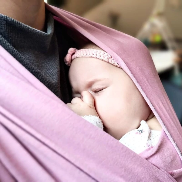 Liliputi rugalmas hordozókendő - Bubblegum