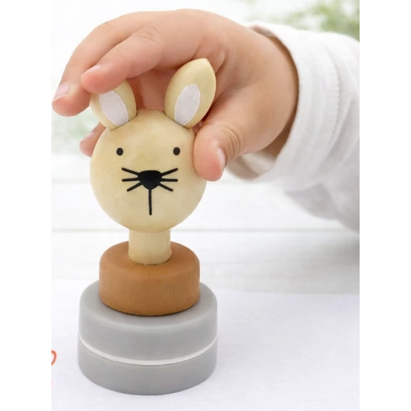 Fa nyomda nyuszis szürke