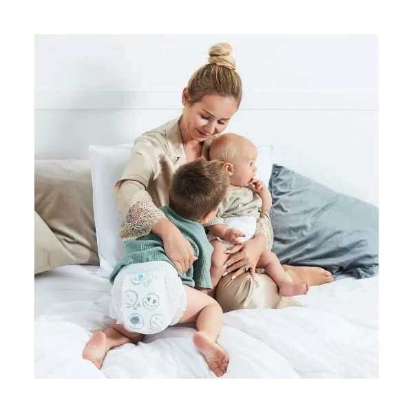 Kolorky Delux Velvet környezetbarát eldobható éjszakai bugyipelenka - Sleepy (12-16 kg)