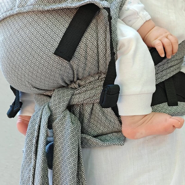 Liliputi® Félcsatos Hordozó Moonlight